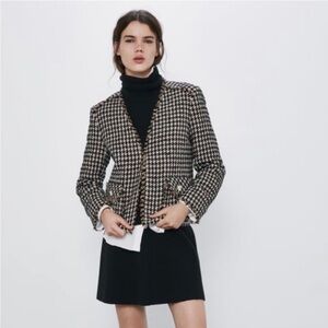 Zara Wool Tweed Houndstooth Boxy Fringe Hem Blazer Neutral Jacket size Small